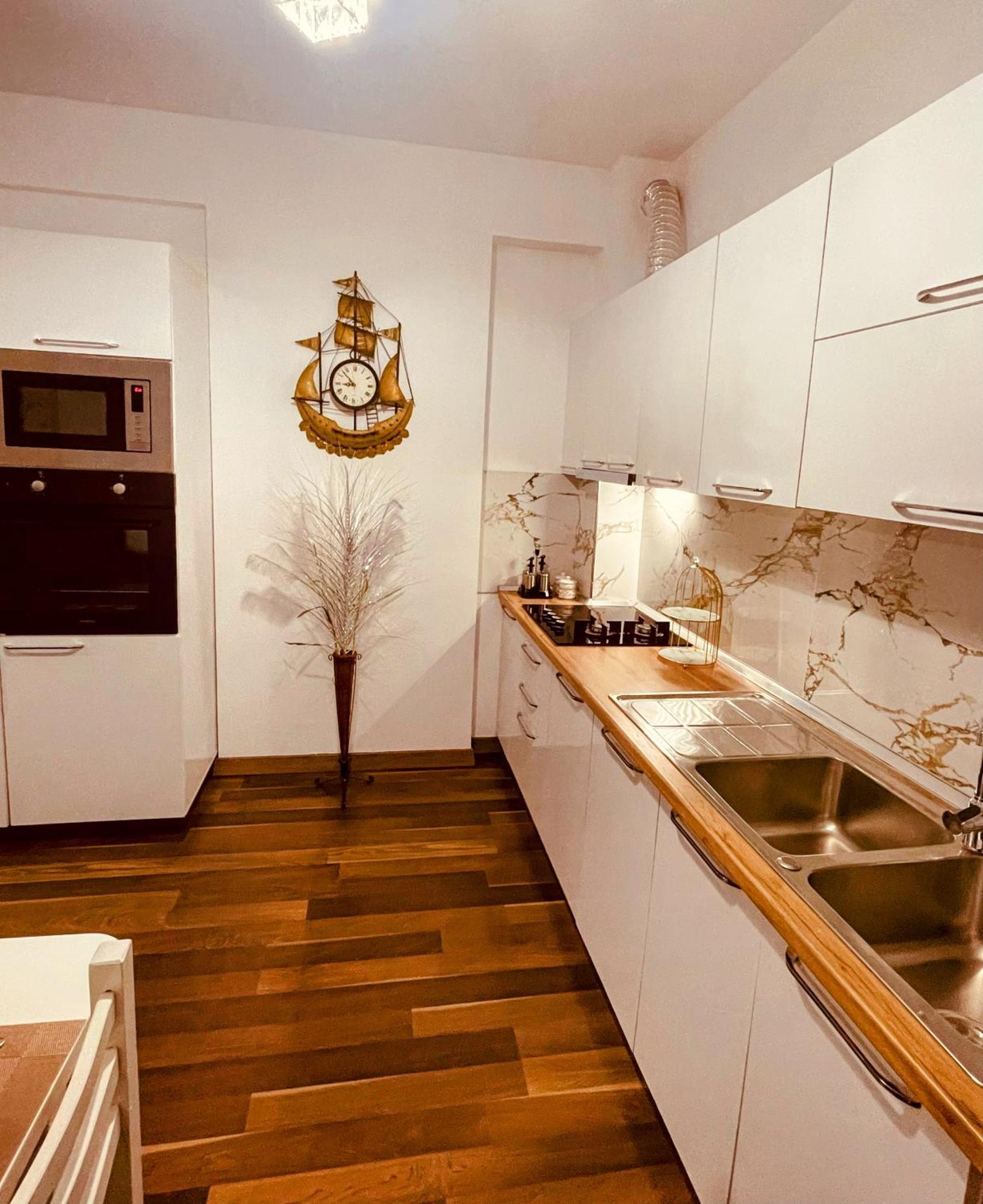 Laurent's Apartament Durrës