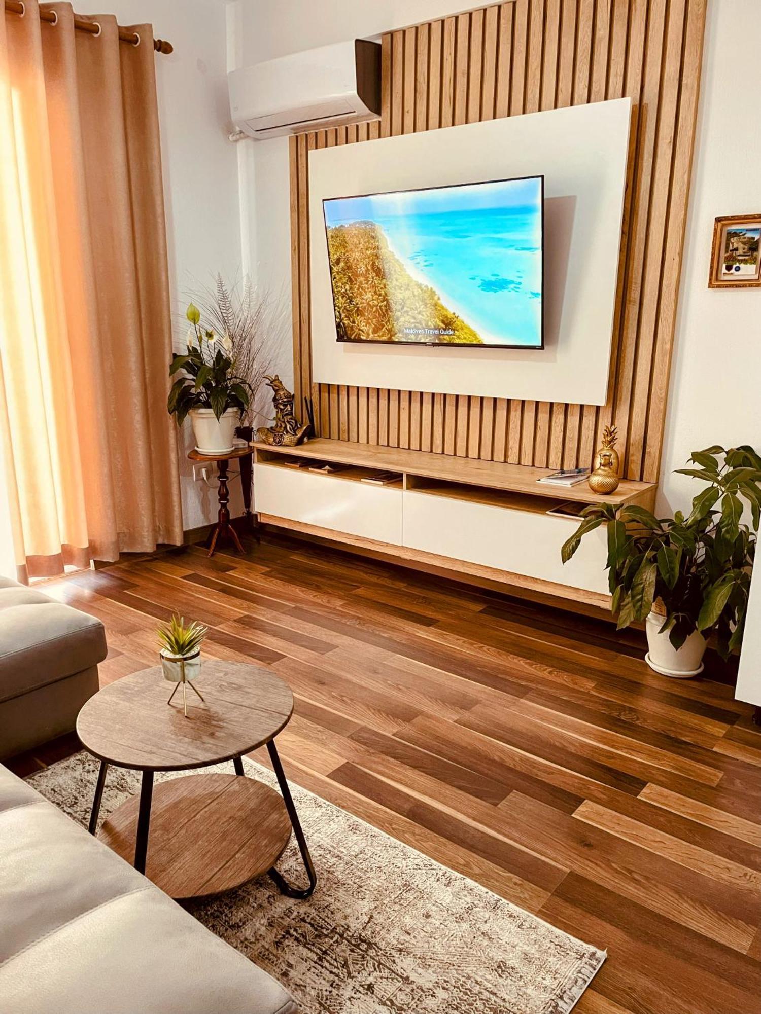 Laurent's Apartament *